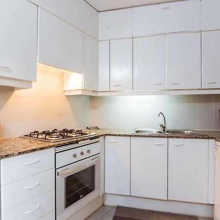 Two Bedroom Townhouse Within 10Min Walk From Beach Barcelona Kültér fotó