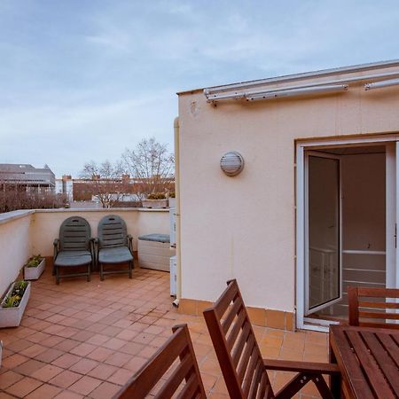 Two Bedroom Townhouse Within 10Min Walk From Beach Barcelona Kültér fotó