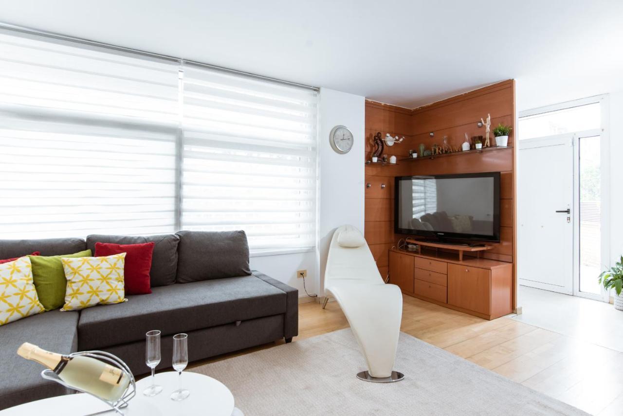 Two Bedroom Townhouse Within 10Min Walk From Beach Barcelona Kültér fotó