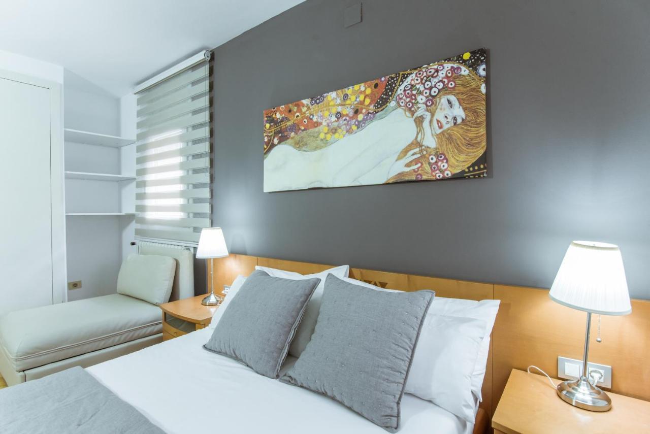 Two Bedroom Townhouse Within 10Min Walk From Beach Barcelona Kültér fotó
