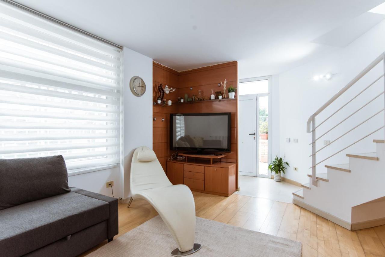 Two Bedroom Townhouse Within 10Min Walk From Beach Barcelona Kültér fotó