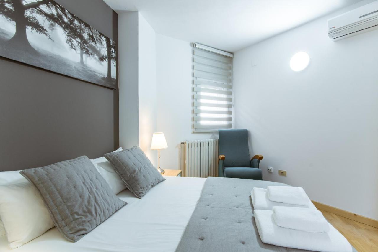 Two Bedroom Townhouse Within 10Min Walk From Beach Barcelona Kültér fotó